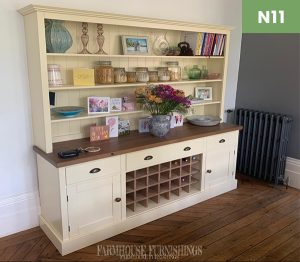 Stunning 6ft Dresser with wine rack