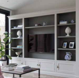 Beautiful solid pine media unit